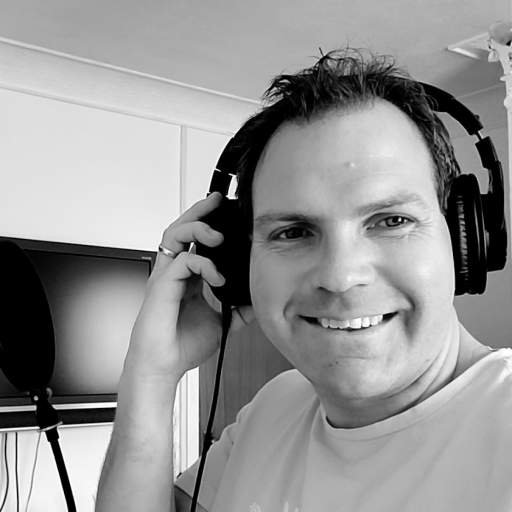 cropped-Vocal-coach-shot.png